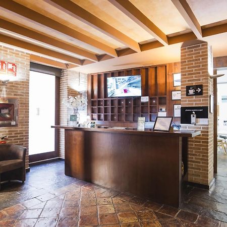 Hotel Alda Castillo De Olite Bagian luar foto