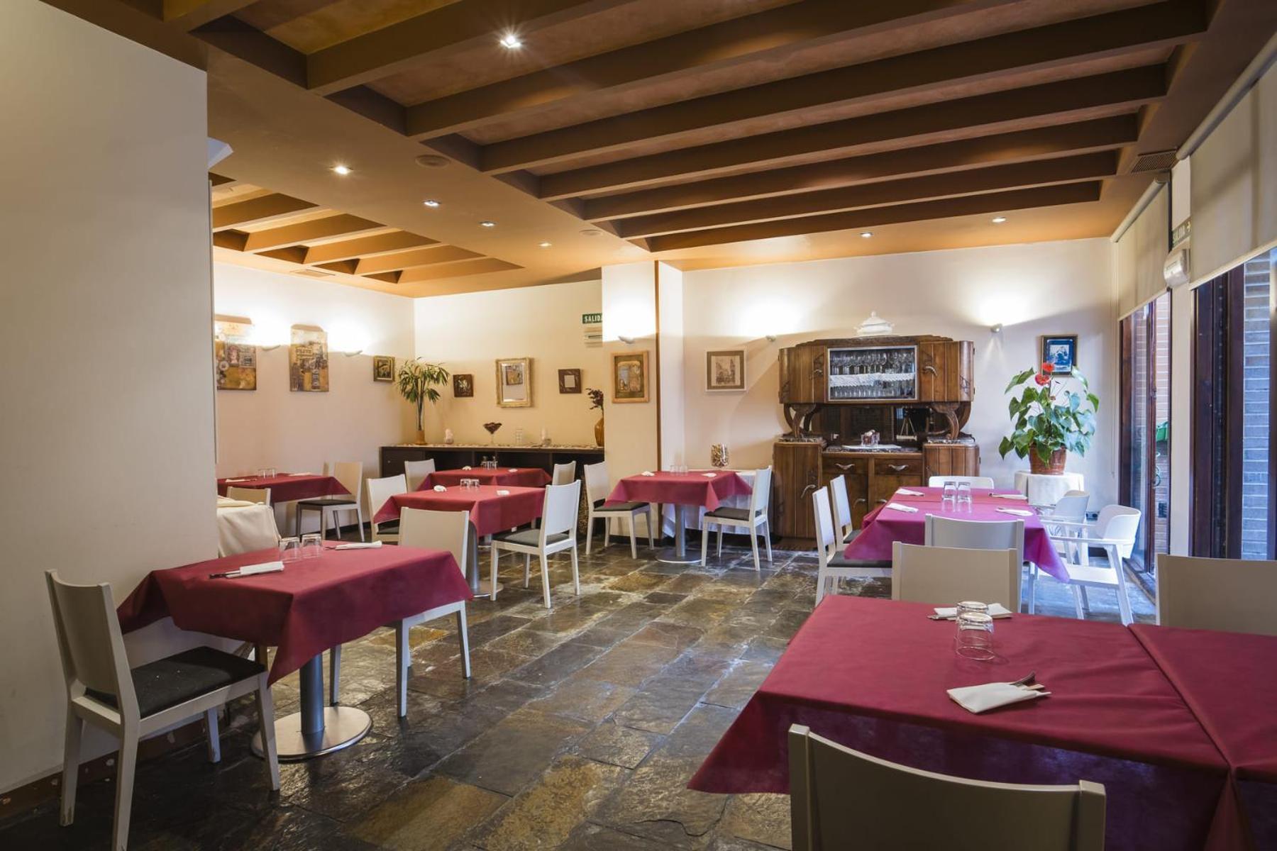 Hotel Alda Castillo De Olite Bagian luar foto
