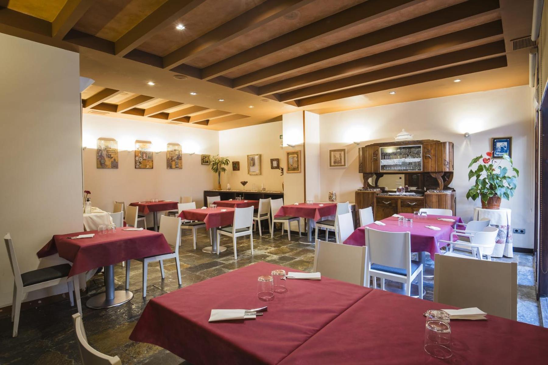 Hotel Alda Castillo De Olite Bagian luar foto