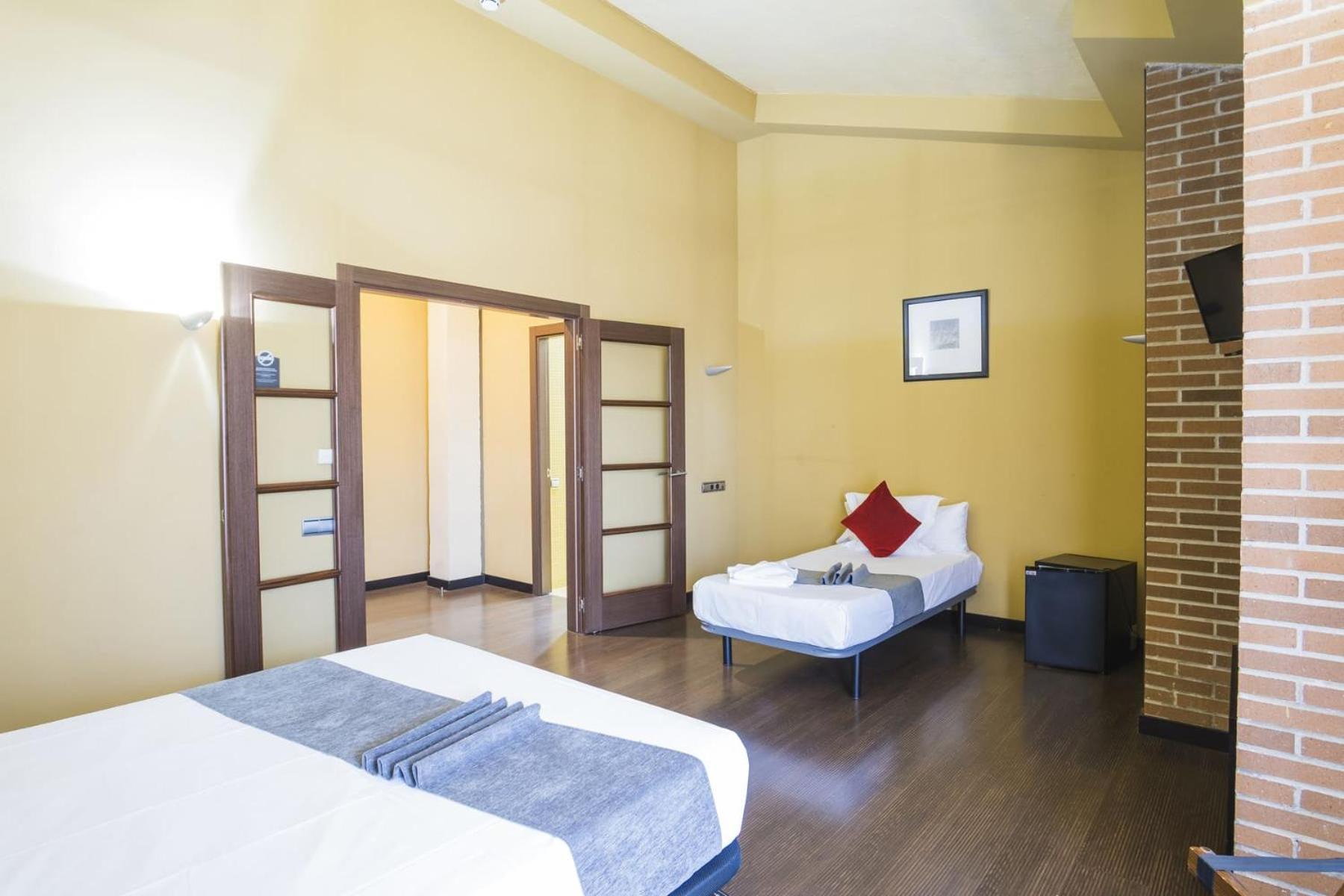 Hotel Alda Castillo De Olite Bagian luar foto