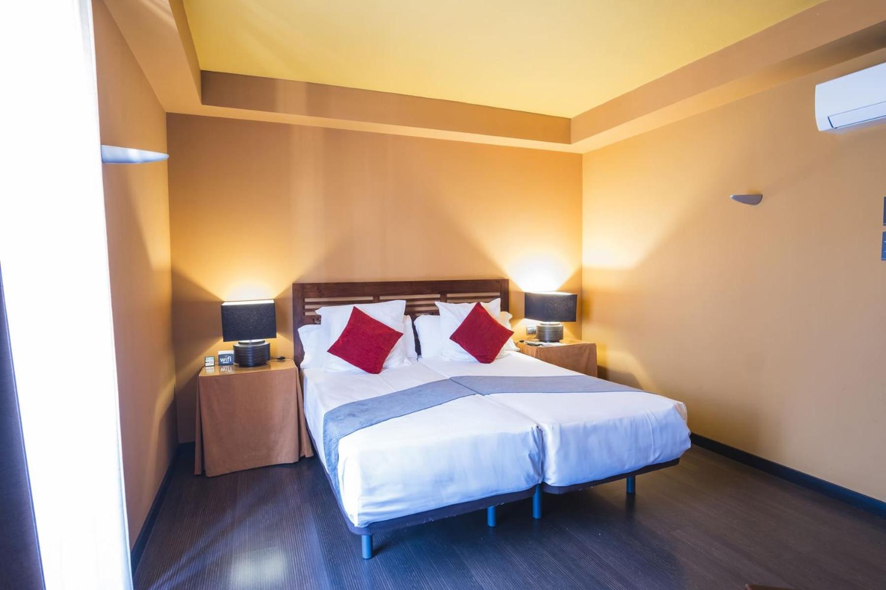 Hotel Alda Castillo De Olite Bagian luar foto